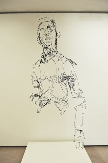 5-meio+nu%2C+2012%2C+130cmX60cmX30cm%2C+arame.JPG (JPEG Image, 1065 × 1600 pixels) #portrait #wire #sculpture #sketch