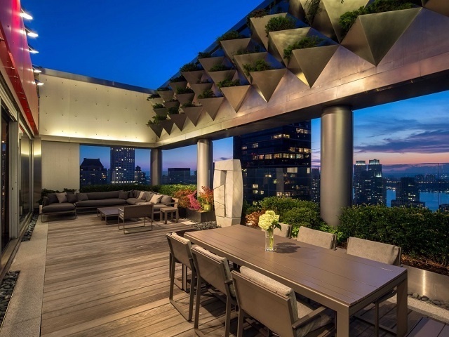 Incredible Three-Story Penthouse In New York City #interior #design #space #architecture #room