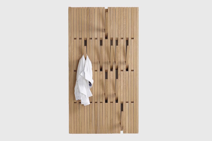 Designed by Patrick Seha, Piano is an award winning coat hanger. That's right, this inanimate object has won an award, now allow me to exp