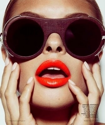 Diamonds and Gold on we heart it / visual bookmark #5637402
