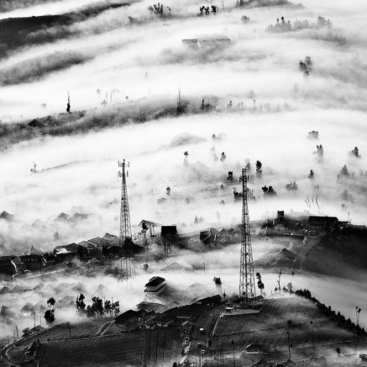 Colossal | An art and design blog. | Page 2 #lim #shirren #fog #landscape