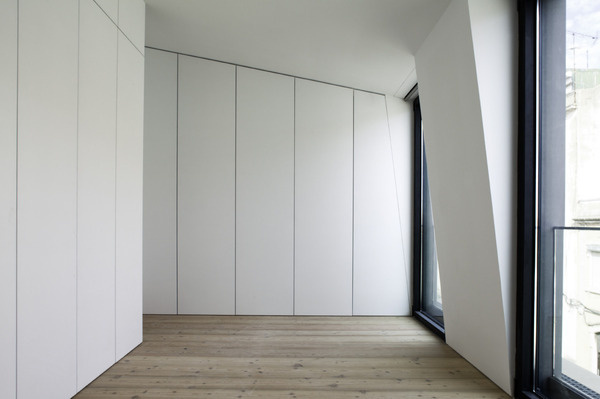 House of Rua Rui Barbosa by SIA architecture #minimalist #house