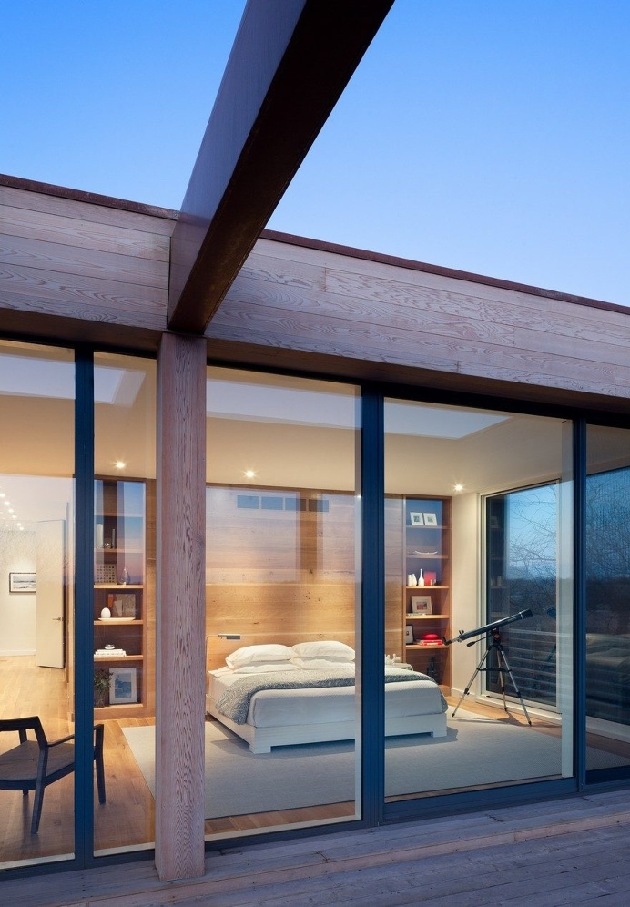 Rhode Island Retreat Designed to Serve as a Hub for Family and Friends 9