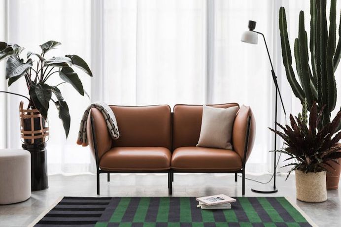 HEM: Flat Packed Furniture Range - IPPINKA Packing is never as easy as we think it to be when it comes time. Furniture is perhaps the most troublesome aspect. However, we no longer have to fear. A Swedish design brand is exploring the possibility of having high-end design be completely mobile. These pieces have the ability to be flat-packed for easy transportation.