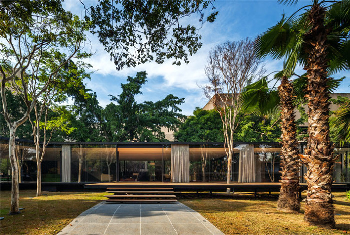 Glass Pavilion at the Gardens of Sao Paulo - InteriorZine