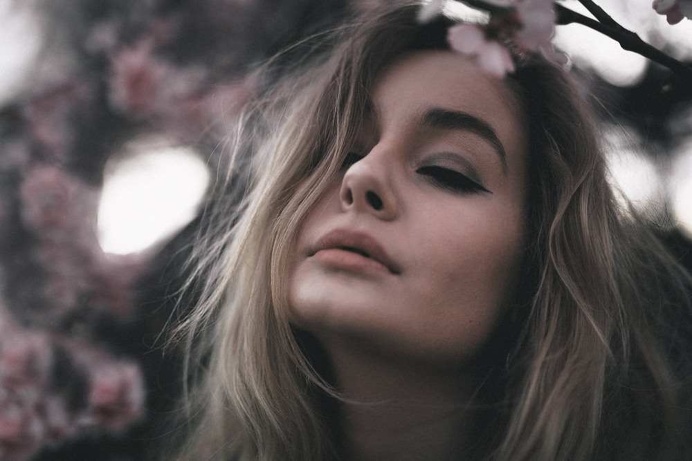 Emotional Portrait Photography by Jade Greenbrooke