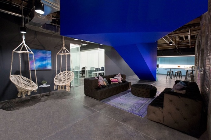 Coworkrs Offices – New Life for an Industrial Building in Brooklyn