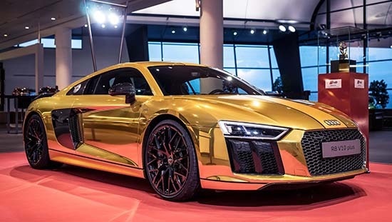 Audi R8 "Goldenes Lenkrad" #Audi #Chrome #R8