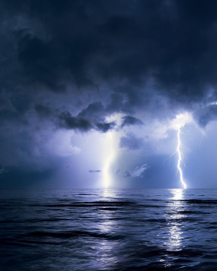 Spectacular Weather and Storm Photography by Jonas Piontek