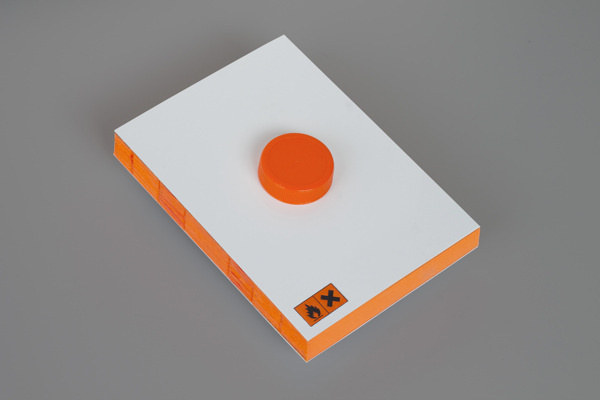 Me arrepiento del mañana on Behance #binding #bottle #packaging #design #graphic #book #toxic #editorial