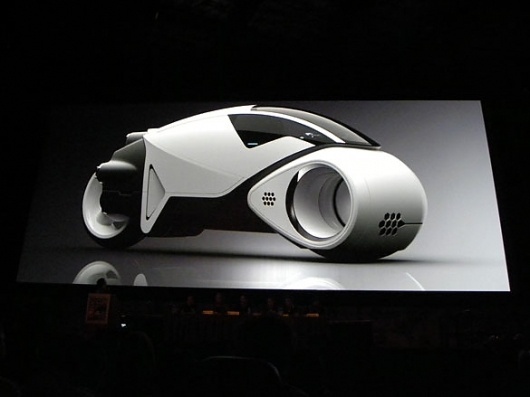 tronwhite2-thumb-585xauto-3044.jpg (JPEG Image, 585x439 pixels) #bike #tron
