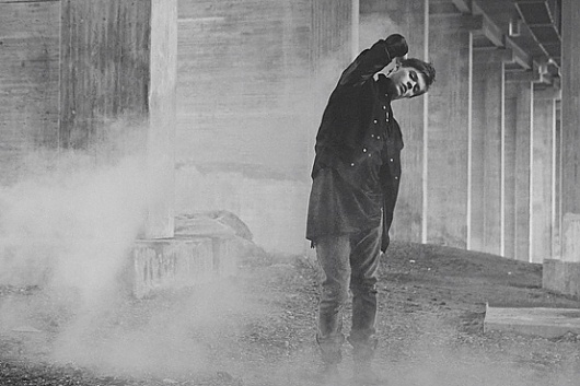 Superhjälten Viktor Norén - Rodeo Magazine #white #black #photography #and #man