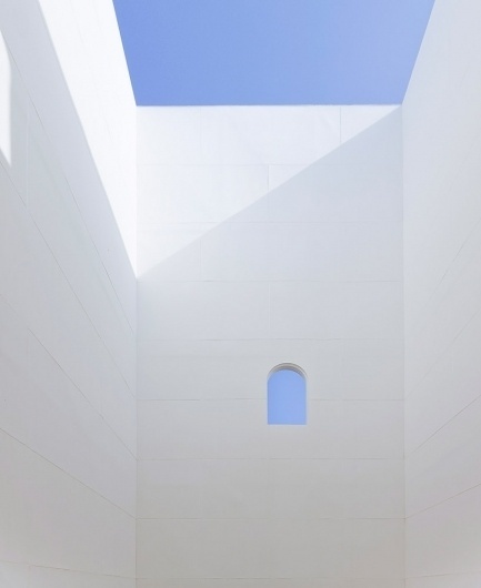 shingo masuda+katsuhisa otsubo + yuta shimada: little hilltop with wind view #architecture #space