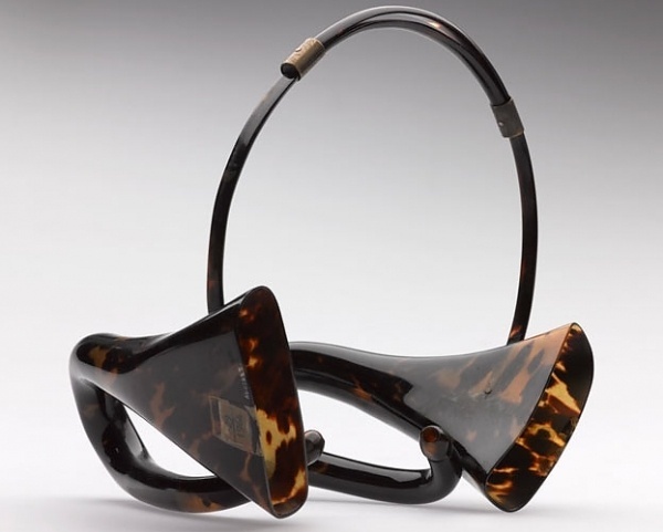 Acoustic-headband-with-ea-001.jpg (JPEG Image, 623 × 500 pixels) #hearing #improving #acoustic #headband