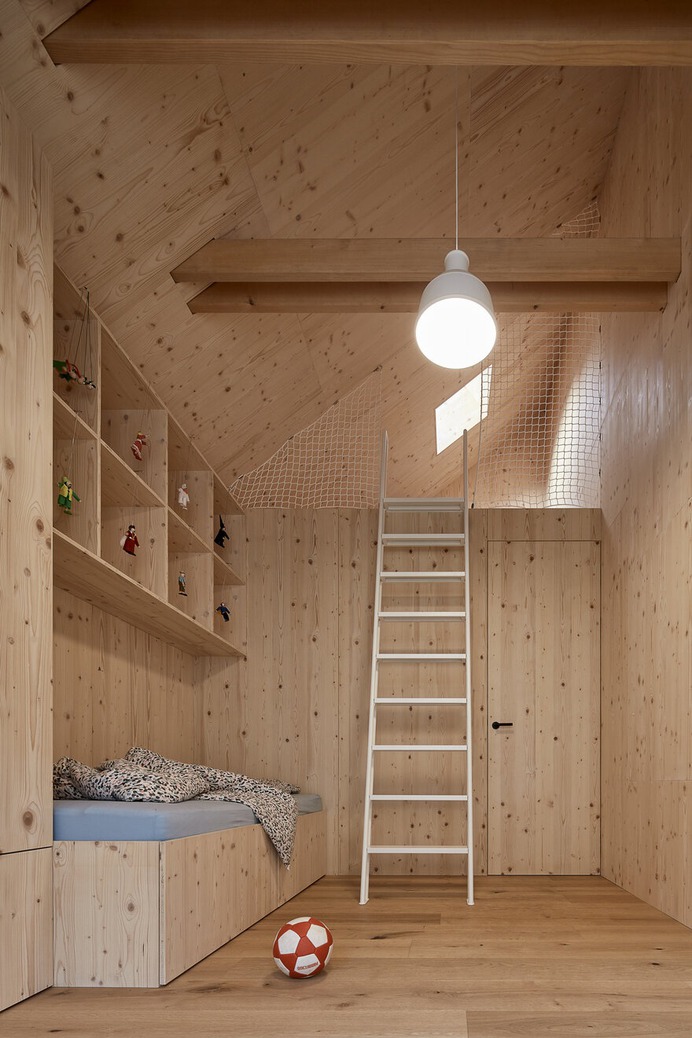 Jinonice Family House / Atelier 111 Architekti