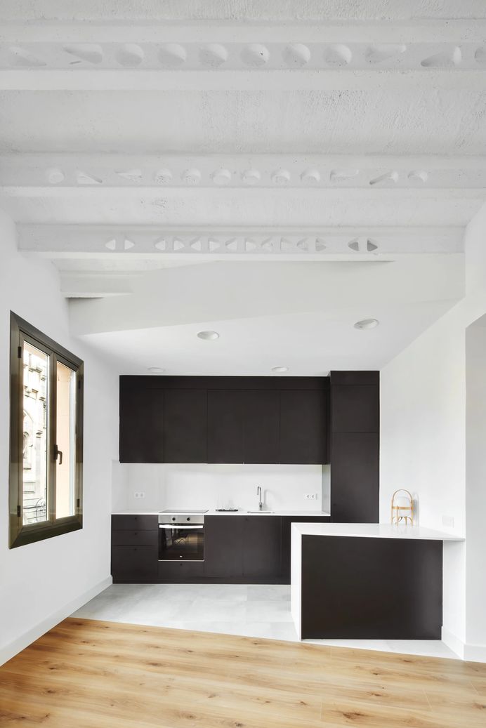 Entença Apartment by Lab