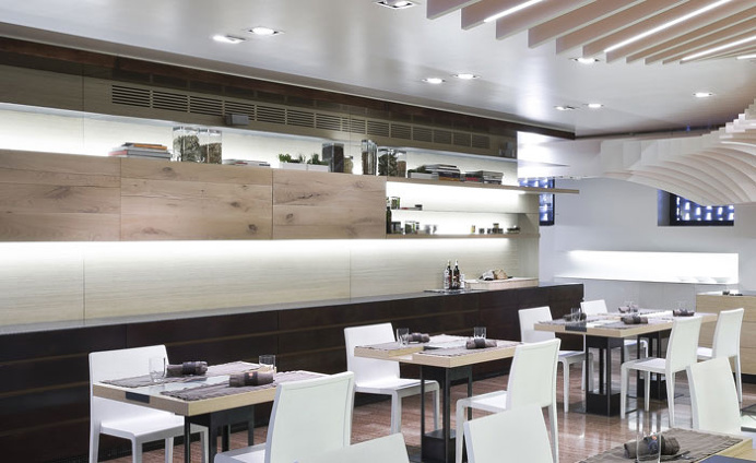 Unique and Fascinating Restaurant Decor