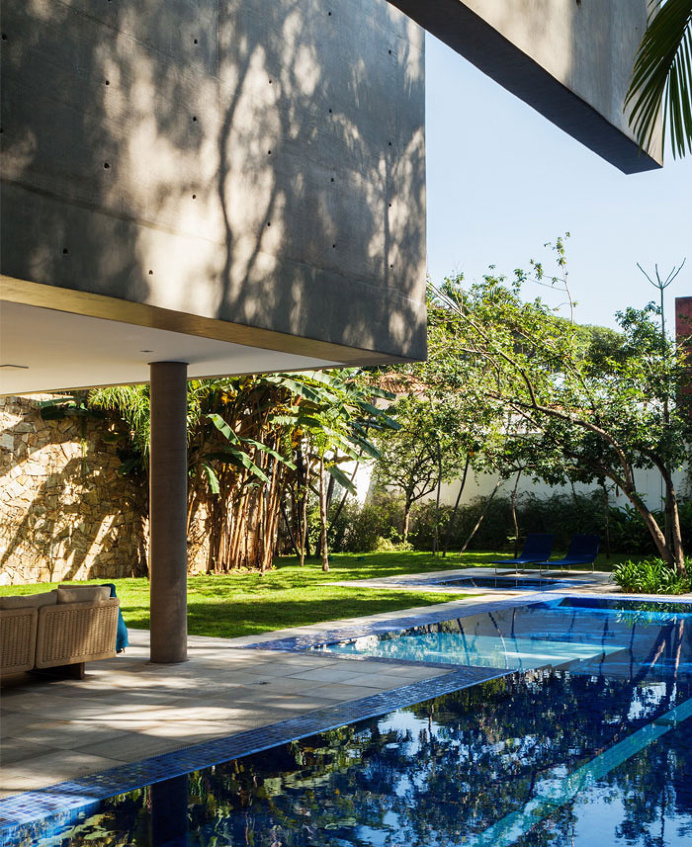 Concrete And Glass House - #architecture, #house, #home, #interior, #homedecor,