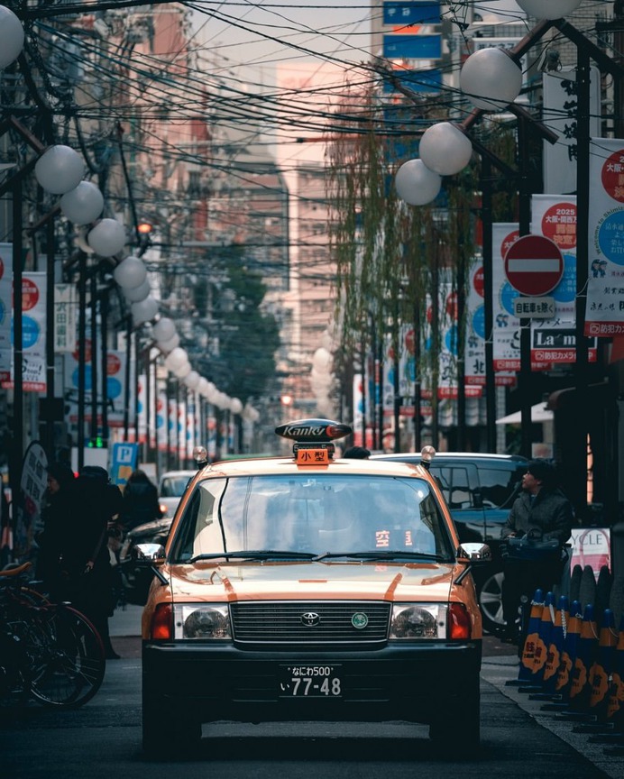 Cinematic and Moody Urban Photography by Limon Fan