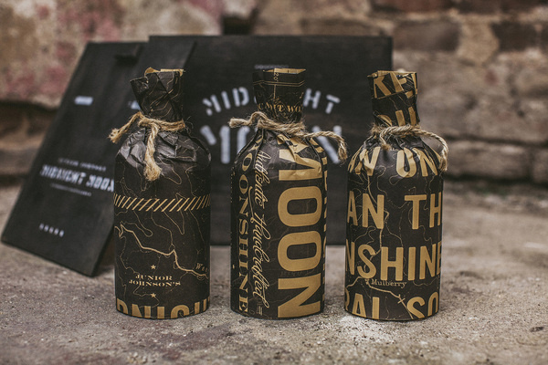 Midnight Moon Artist Box #graphic #dark #natural #typographic #kraft