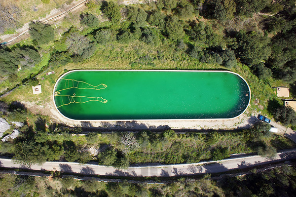 santiago morilla draws bathing man using floating pool tubes #pool