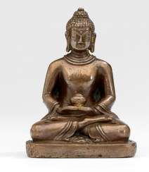 Bronze of Buddha Shakyamuni with a alms bowl in the meditation seat