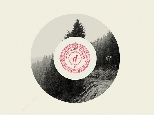astronaut #circle #design #mountains #vintage