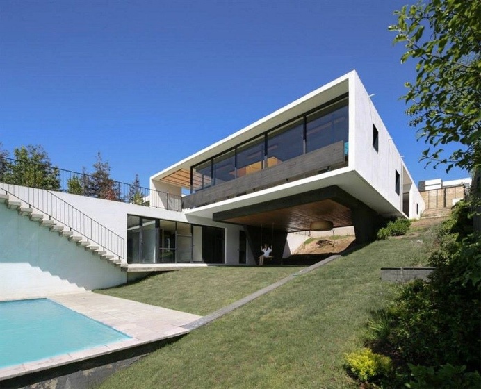 Beautiful Home in Chile With Panoramic View Over the City 1