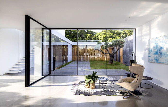 F House by Pitsou Kedem Architects