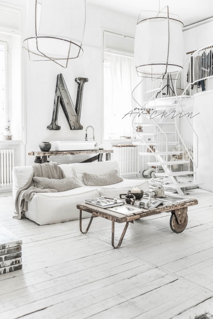Bright Loft and Creative Office in Milan / Paulina Arcklin