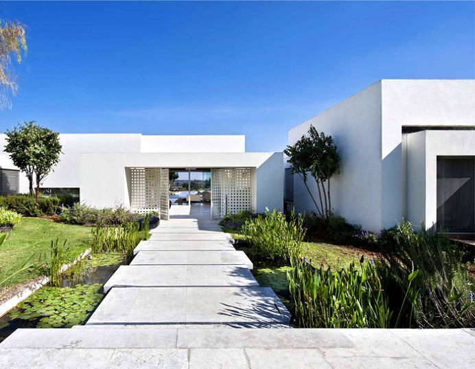 LA House by Eran Binderman + Rama Dotan Architectural studio - #decor, #interior, #homedecor, #architecture, #house, #home,