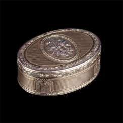 Antique gold box. Gold. France