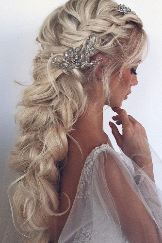 Are you looking for gorgeous wedding hairstyle? Get inspired with wedding hairstyles for long hair from Ulyana Aster.