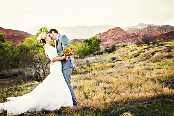 Styled Shoot | Tenia Lise Studio #landscape #photography #utah #sunset #wedding #desert
