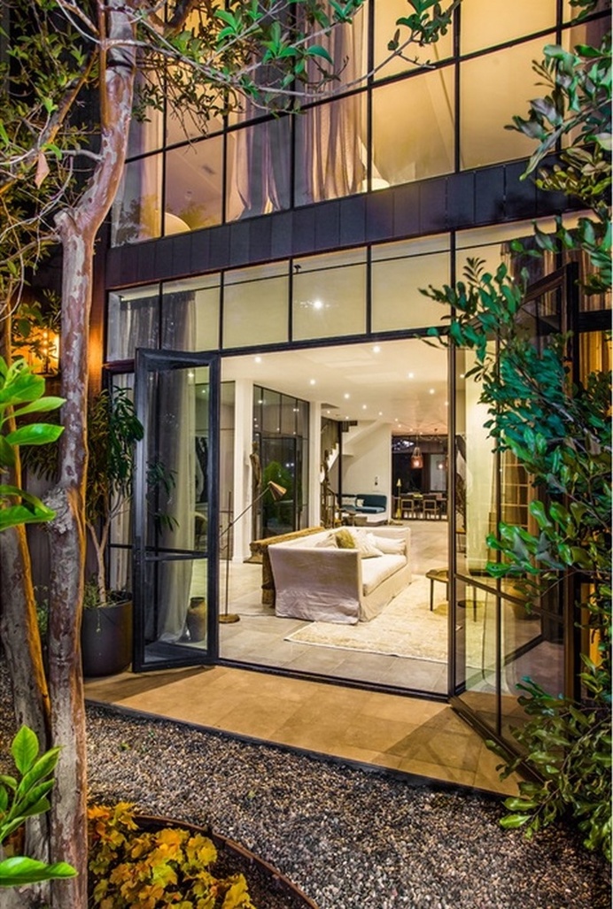 Venice Beach House – Millwood One by Kim Gordon Design