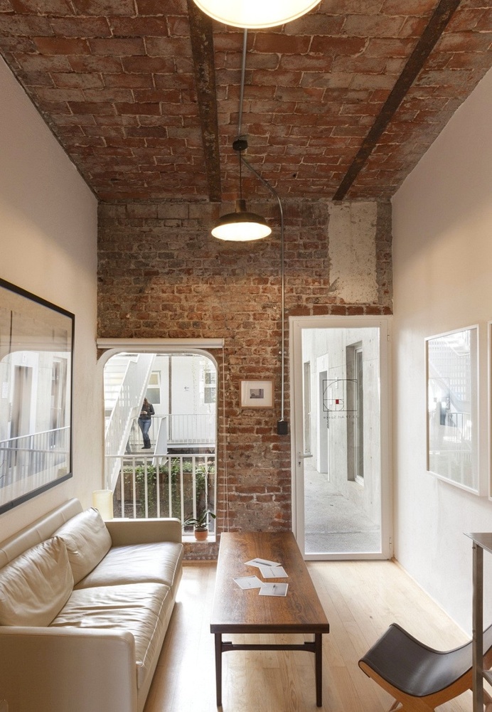 CH-Reurbano - Mixed-Use Building 7