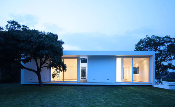 Aurelia House by Jorge Hernandez De La Garza #modern #design #minimalism #minimal #leibal #minimalist