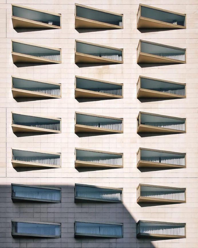 The Beauty of Barcelona's Building Facades by Roc Isern