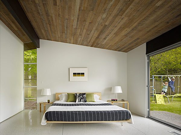 Lakewood Mid Century by DeForest Architects #wood #ceiling