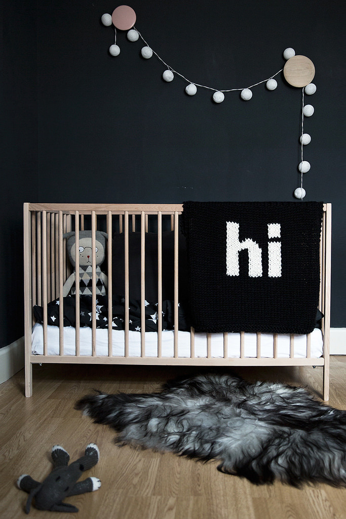 The Design Chaser: Dark Walls in the Bedroom | x 3 #interior #design #decor #deco #decoration