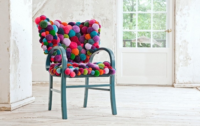 Bommel collection - Pompon by Myra Klose - www.homeworlddesign. com (3) #furniture #design #pompons #carpets