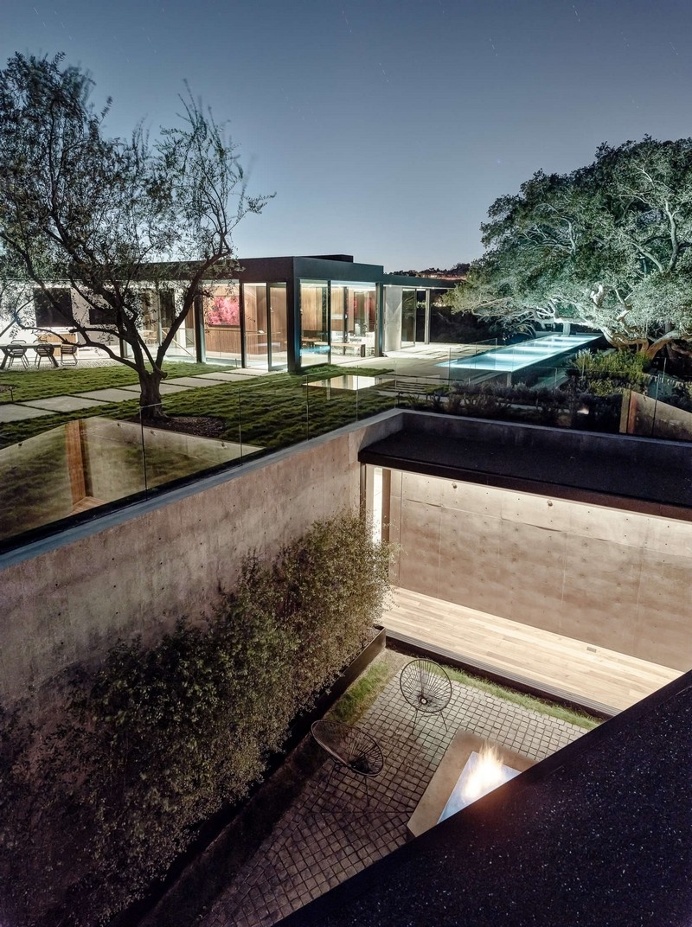 Oak Pass House with Panoramic Canyon Views