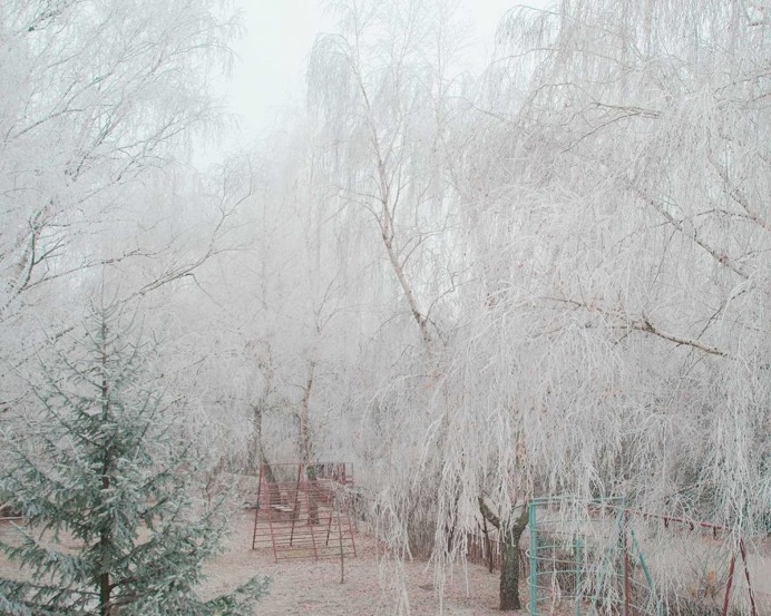 Marietta Varga Captures Stunning Minimalist Photos of Siófok, Hungary