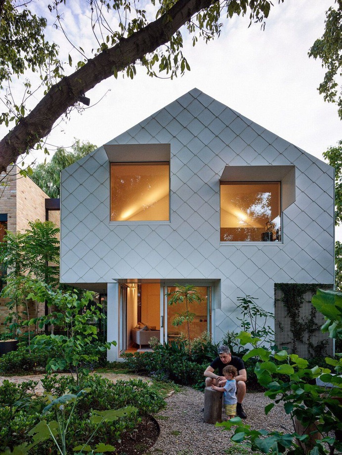 Sustainable Garden House by Austin Maynard Architects