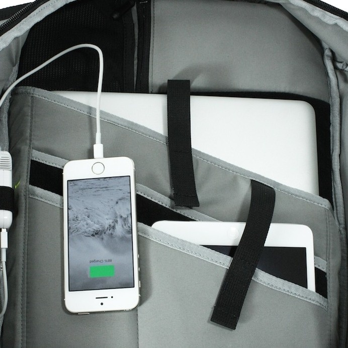 The Colfax: The World's First TRUE Smart Pack by CO.ALITION #tech #flow #gadget #gift #ideas #cool