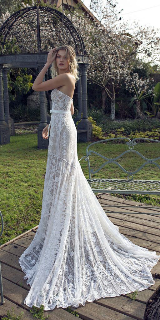 Israeli designer Limor Rosen is renowned for designing unique, ethereal style wedding dresses in impeccable quality and great fit.