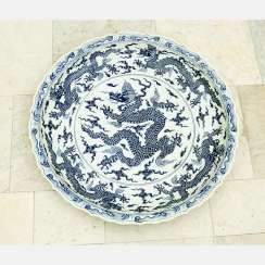 Extraordinary and particular large Chinese blue and white porcelain bowl #Sets #Teasets #Porcelainsets #Antiqueplates #Plates #Wallplates #Figures #Porcelainfigurines #porcelain