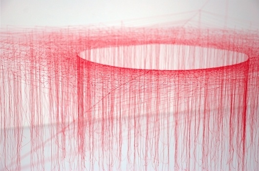 akiko-1.jpg (JPEG Image, 1000x663 pixels) #sculpture #red #art