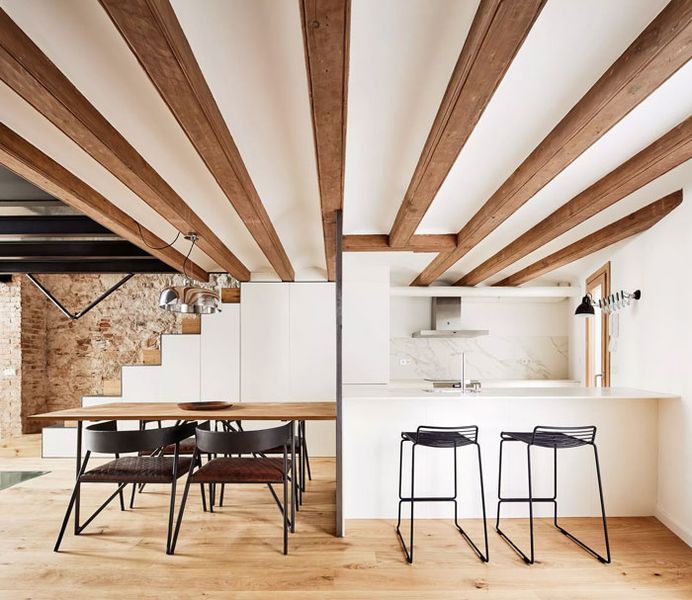Triplex in Barcelona Covered in Traditional Ceramic Bricks