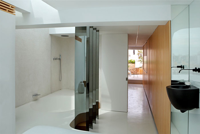 Penthouse Apartment in Valencia by Josep Rua - #decor, #interior, #homedecor,